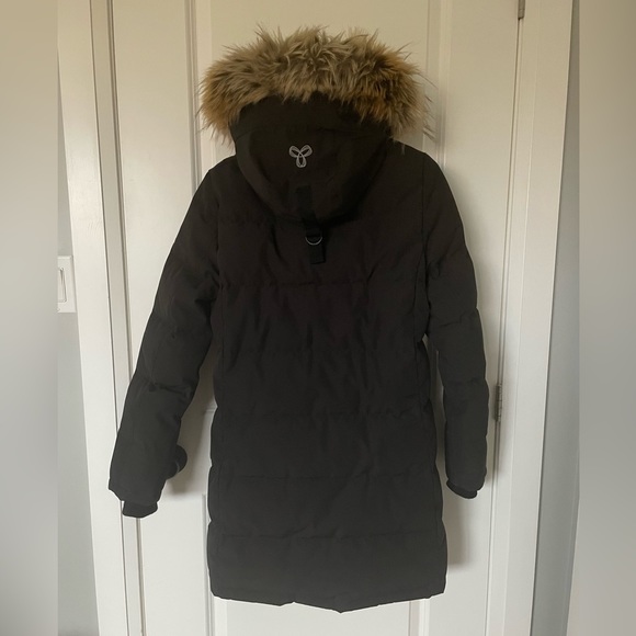 TNA Powder Parka - Picture 2 of 4